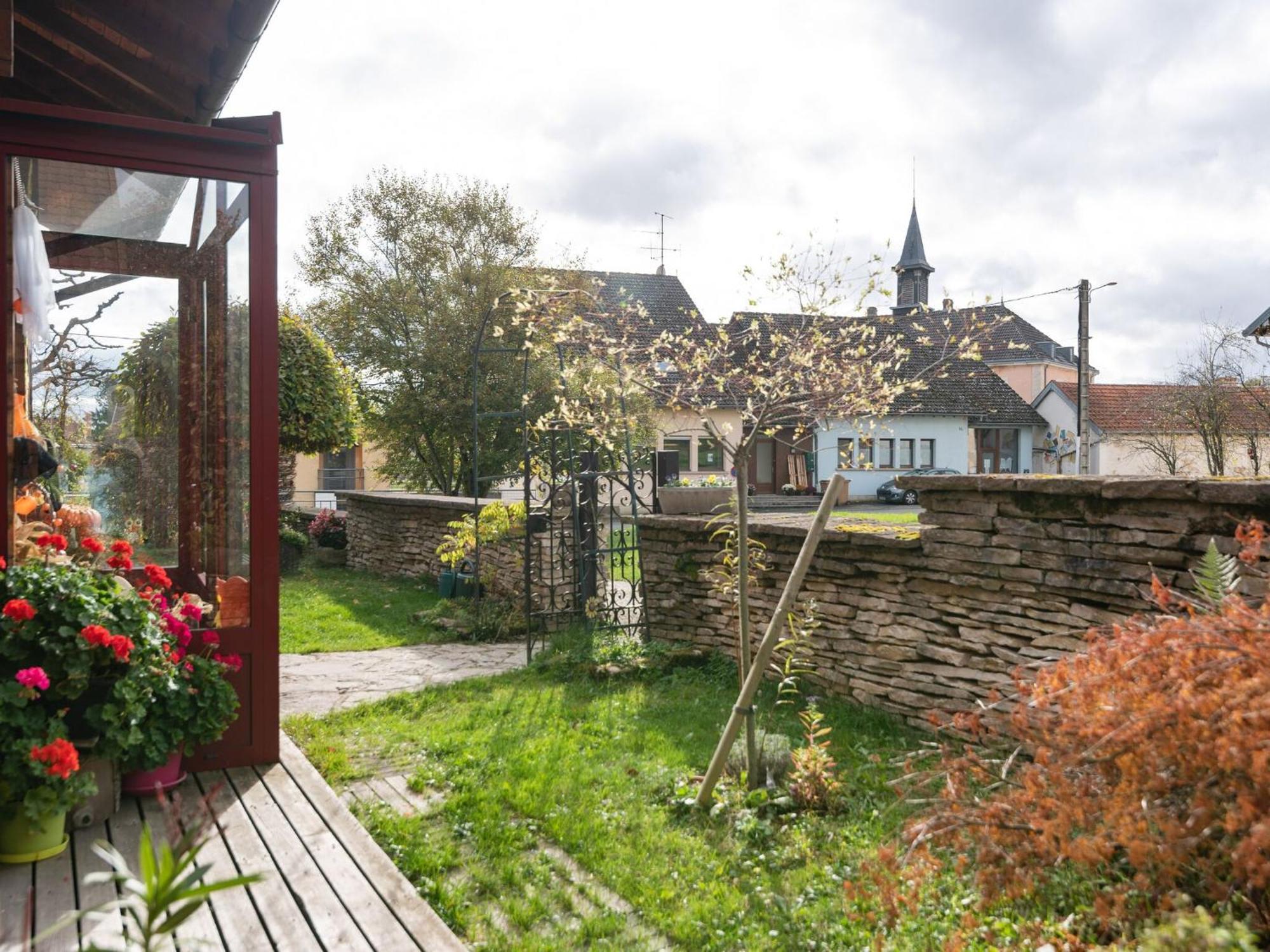 Spacious Chalet In Abbevillers With Swimming Pool Εξωτερικό φωτογραφία